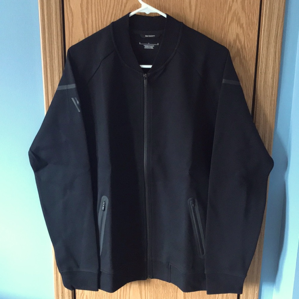 Peak Velocity Men’s athletic bomber jacket. Large, Black